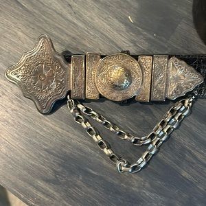 Vintage belt with silver detail